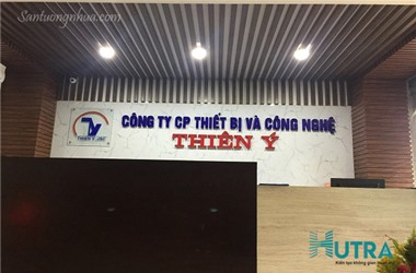 THI CÔNG HOÀN THIỆN QUẦY LỄ TÂN CÔNG TY THIÊN Ý